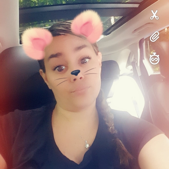 Meet your Posher, Heather - Picture 1 of 1